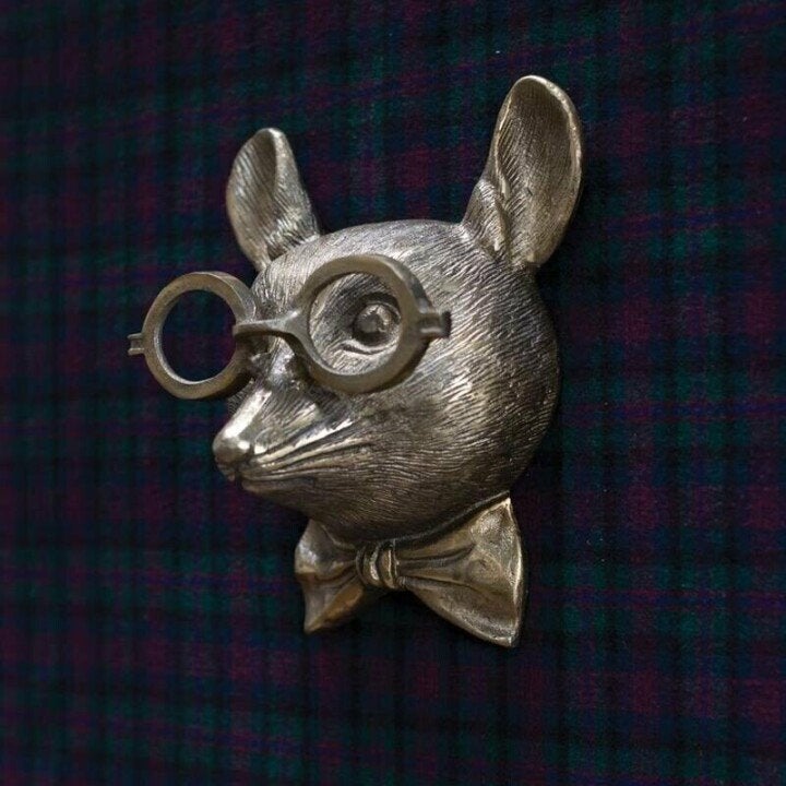 Rustic Deer Head Wall Art with Textured Antlers for Home Decor