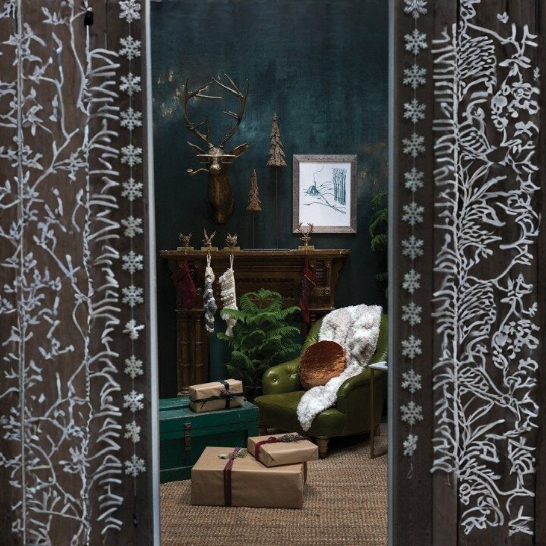 Rustic Deer Head Wall Art with Textured Antlers for Home Decor